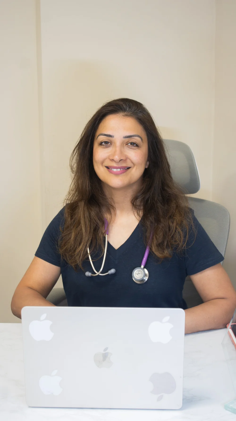 Dr Arwa, Aesculus Clinic